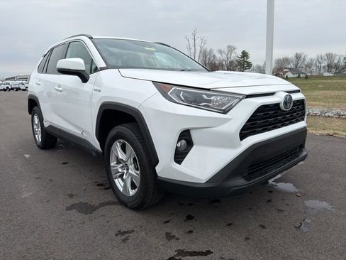 Used 2021 Toyota RAV4 XLE w/ XLE Grade Weather Package image 1
