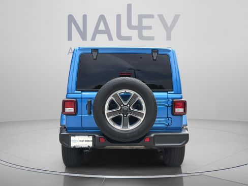 Used 2022 Jeep Wrangler Unlimited Sahara AWD/4WD image 2