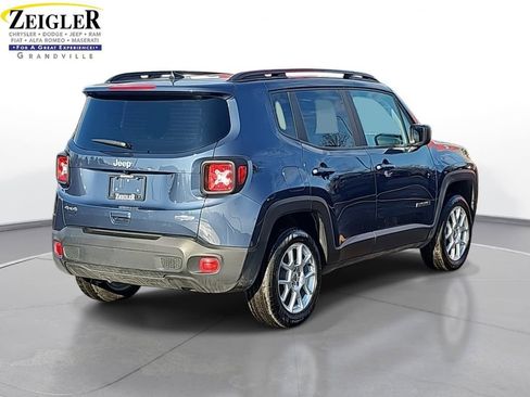 Used 2022 Jeep Renegade Latitude w/ Convenience Group image 5