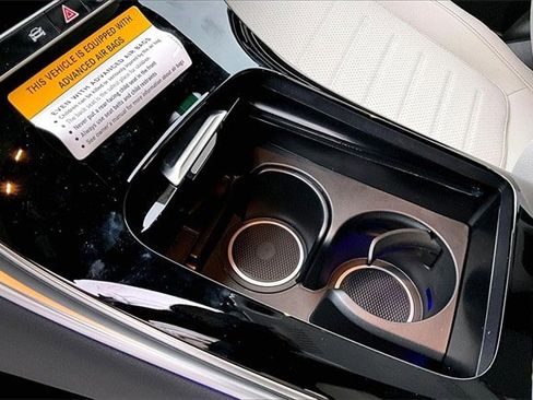 New 2026 Mercedes-Benz GLC 300 4MATIC image 11