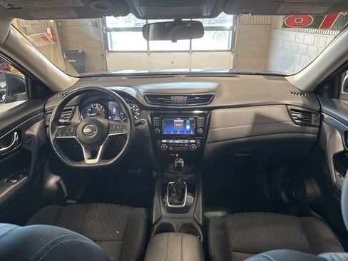Used 2018 Nissan Rogue SV AWD/4WD image 29
