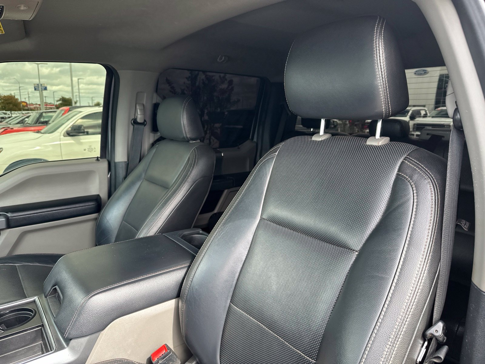 Used 2022 Ford F250 XLT w/ XLT Premium Package AWD/4WD image 17
