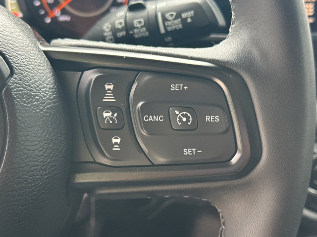 Used 2025 Jeep Wrangler Unlimited Rubicon AWD/4WD image 32