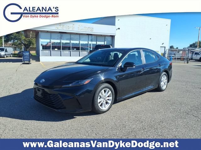 Used 2025 Toyota Camry LE FWD image 1