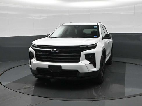New 2026 Chevrolet Traverse LT image 5