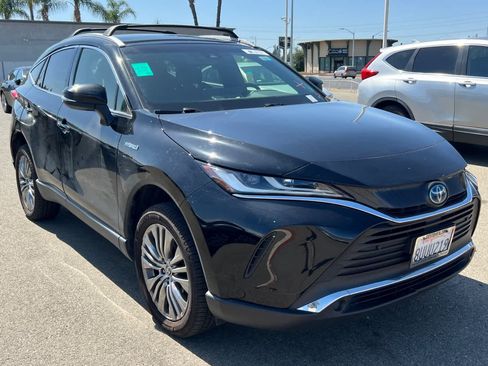Used 2021 Toyota Venza XLE AWD/4WD image 3
