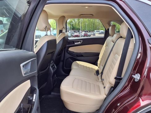 Used 2018 Ford Edge SEL w/ Equipment Group 201A AWD/4WD image 11