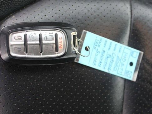 Used 2020 Chrysler Pacifica Touring-L FWD image 30