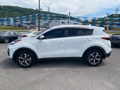 Used 2020 Kia Sportage LX w/ LX Popular Package AWD/4WD image 4