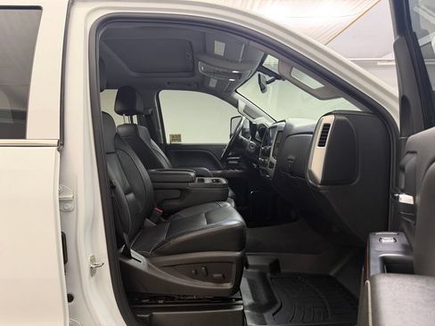 Used 2019 GMC Sierra 2500 SLT w/ Suspension Package, Off-Road AWD/4WD image 25
