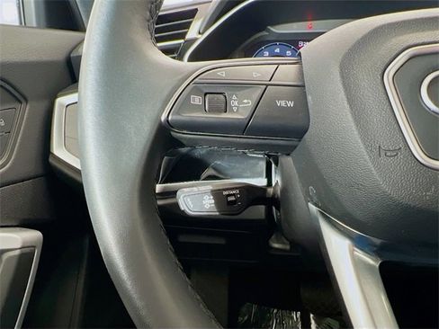 Used 2025 Audi Q3 2.0T Premium image 29