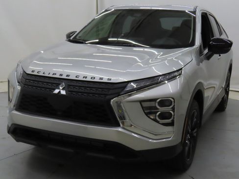 New 2025 Mitsubishi Eclipse Cross LE image 7