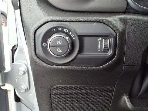 Used 2023 Jeep Gladiator Sport image 21