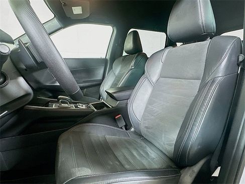 Used 2023 Mitsubishi Outlander SE image 10