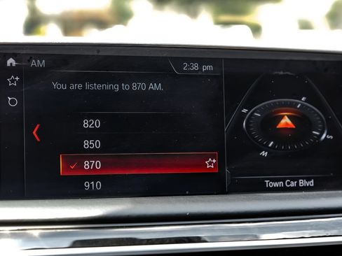Used 2018 BMW 740i RWD image 23