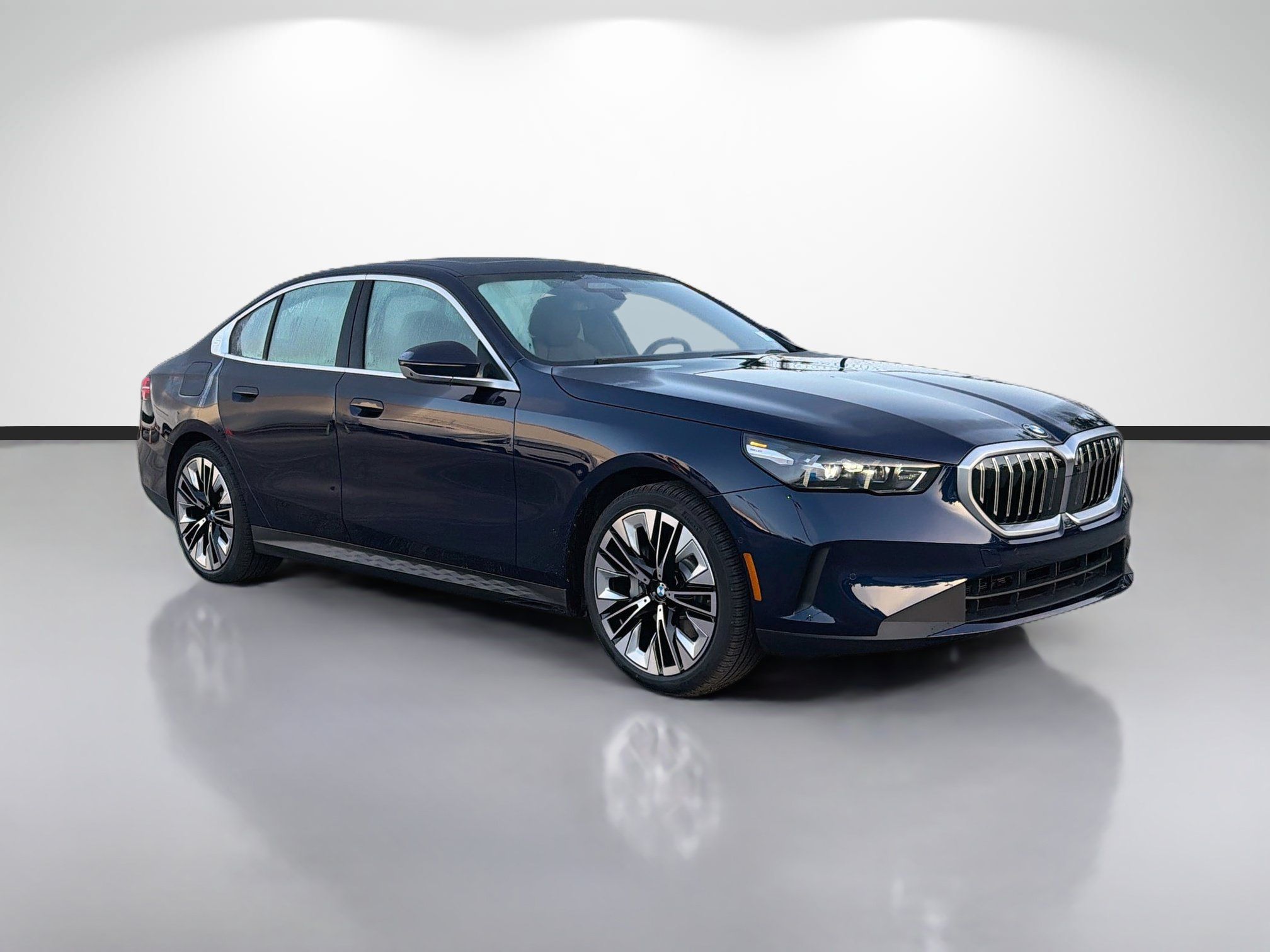 New 2027 BMW 530i RWD image 1