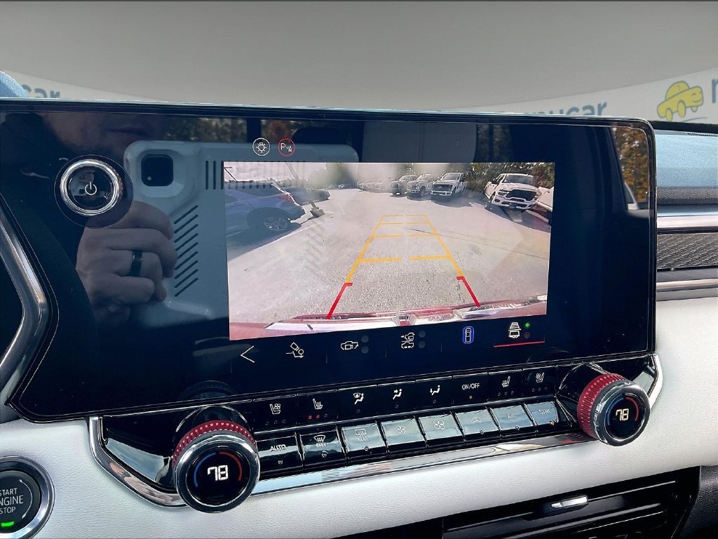 Used 2025 GMC Canyon AT4 w/ AT4X Package AWD/4WD image 18