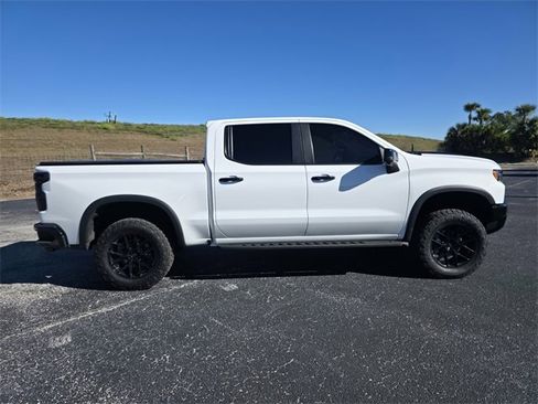 Used 2023 Chevrolet Silverado 1500 ZR2 w/ Technology Package image 4
