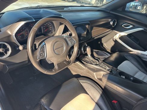 Used 2018 Chevrolet Camaro LT w/ RS Package image 9