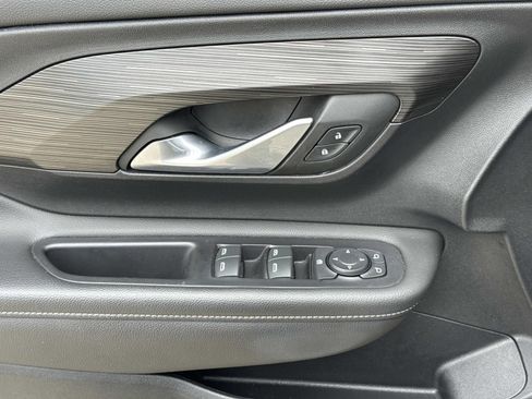 Used 2022 GMC Terrain SLE w/ Driver Convenience Package image 21