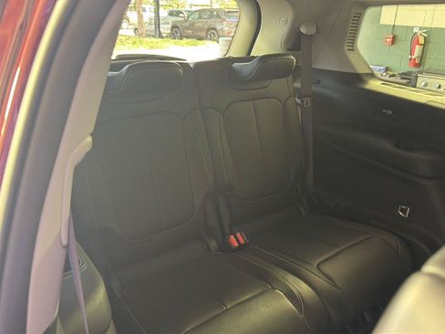 Used 2023 Jeep Grand Cherokee L Limited AWD/4WD image 16