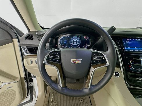 Used 2018 Cadillac Escalade Luxury w/ LPO, Radiant Package image 11