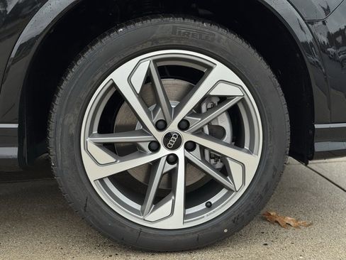 New 2025 Audi Q3 2.0T Premium image 7