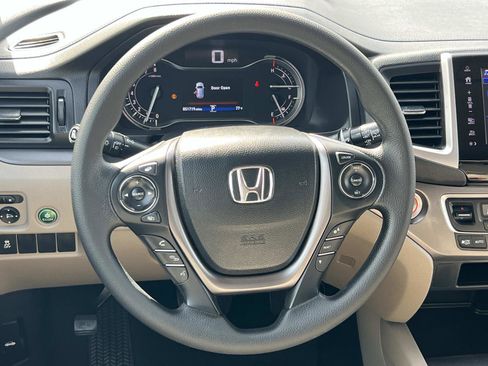 Certified 2018 Honda Pilot EX image 8