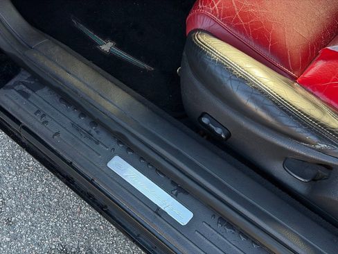 Used 2002 Ford Thunderbird image 13