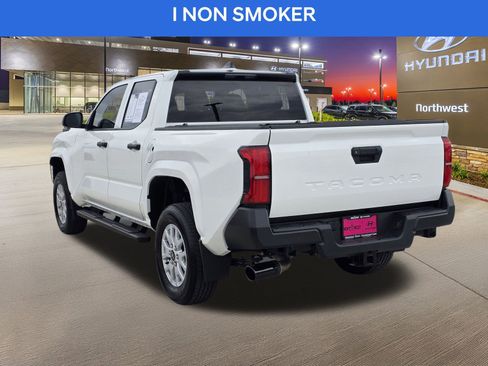 Used 2024 Toyota Tacoma SR image 9