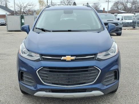 Used 2017 Chevrolet Trax LT AWD/4WD image 2