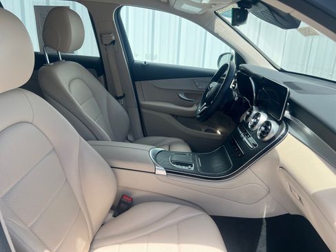 Certified 2022 Mercedes-Benz GLC 300 image 20