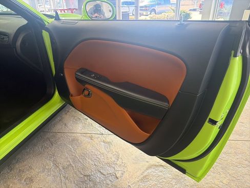 Used 2019 Dodge Challenger SRT Hellcat Redeye image 17