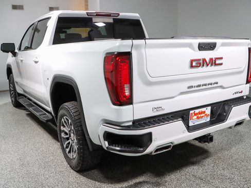 Used 2020 GMC Sierra 1500 AT4 w/ AT4 Premium Package AWD/4WD image 9