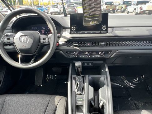 Used 2023 Honda Accord EX image 17