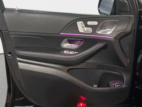Certified 2025 Mercedes-Benz GLS 450 4MATIC image 17