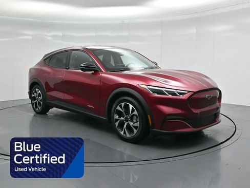 Certified 2025 Ford Mustang Mach-E Select image 1