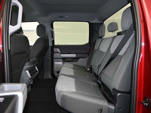 New 2025 Ford F250 XLT w/ Black Appearance Package image 19