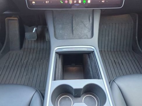 Used 2025 Tesla Model Y Long Range RWD image 26