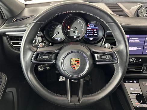 Used 2022 Porsche Macan AWD/4WD image 11