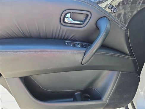Used 2021 Nissan Armada Platinum w/ Captain's Chairs Package RWD image 9