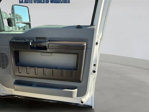 Used 2015 Ford F550 4x4 Crew Cab Super Duty image 24