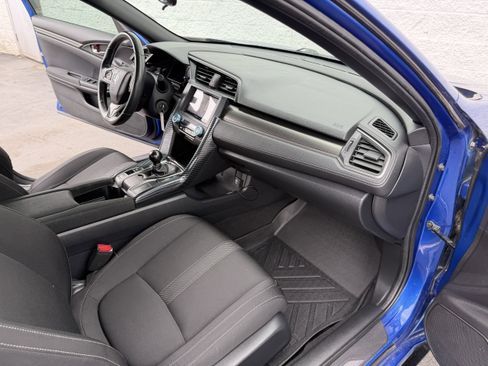 Used 2018 Honda Civic Sport image 34