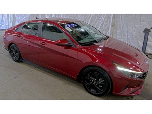 Used 2023 Hyundai Elantra SEL FWD image 3