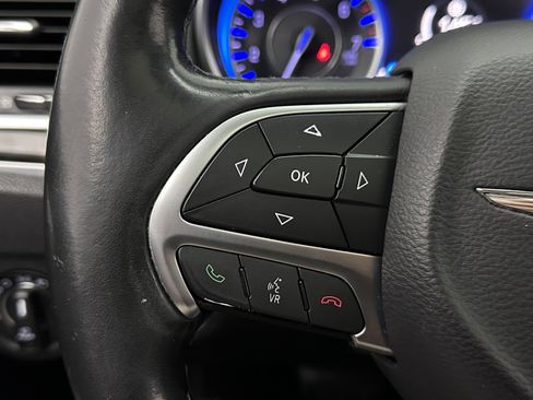 Used 2016 Chrysler 300 C AWD/4WD image 19