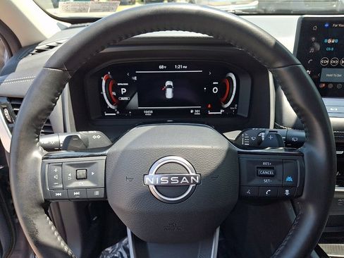 Certified 2025 Nissan Rogue SL w/ SL Premium Package AWD/4WD image 22