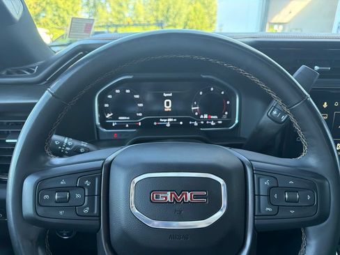 Used 2025 GMC Sierra 3500 AT4 w/ AT4 Premium Plus Package AWD/4WD image 11