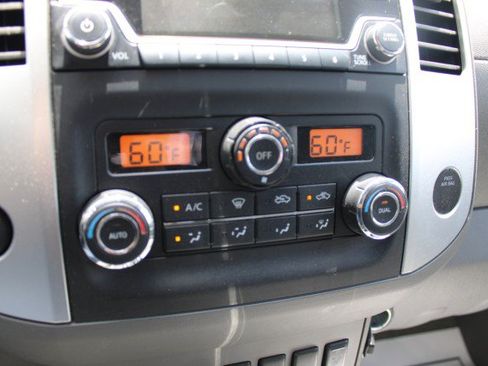 Used 2016 Nissan Frontier SV w/ SV Value Truck Package RWD image 12