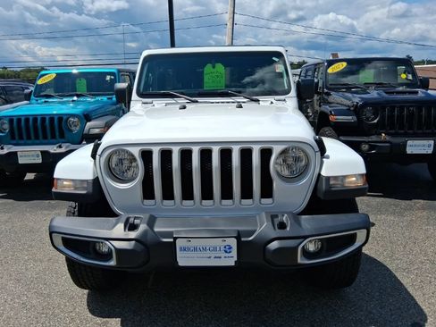 Used 2022 Jeep Wrangler Unlimited Sahara w/ Dual Top Group AWD/4WD image 2