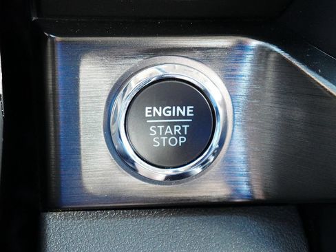 Used 2024 Ford F250 Lariat w/ Lariat Ultimate Package AWD/4WD image 37